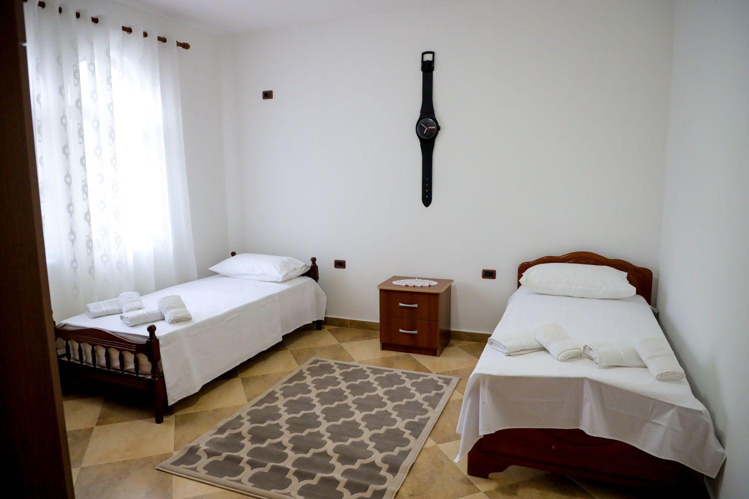 Vila Taga Guesthouse Kruje Bagian luar foto